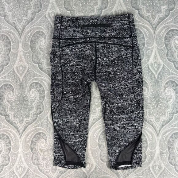 Womens Lululemon Pace Perfect Crop - Picture 5 of 8